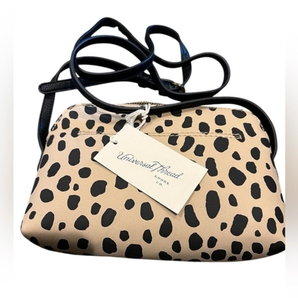 NWT Universal Thread Crossbody Purse